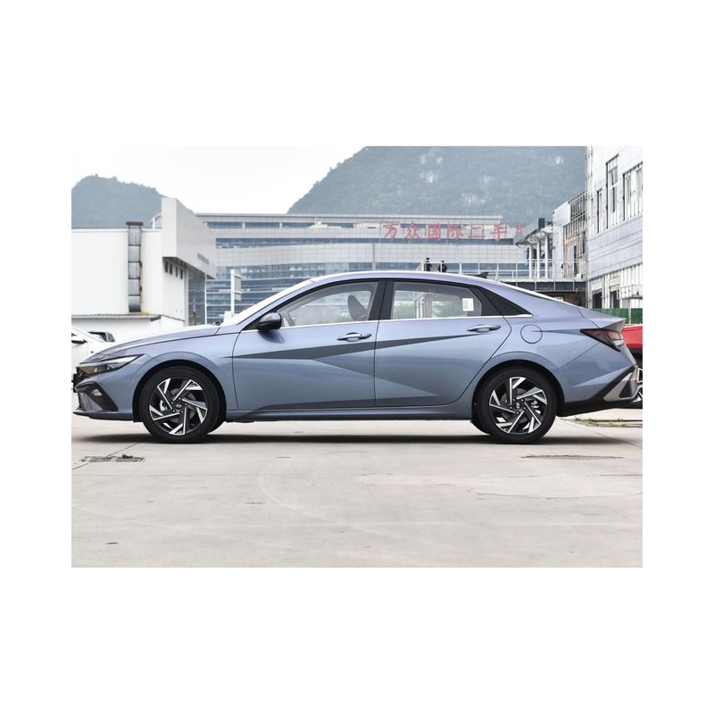 2024 Hyundai Elantra 1.5L CVT Automático FWD Carro de combustible de gasolina hecho en con 5 asientos