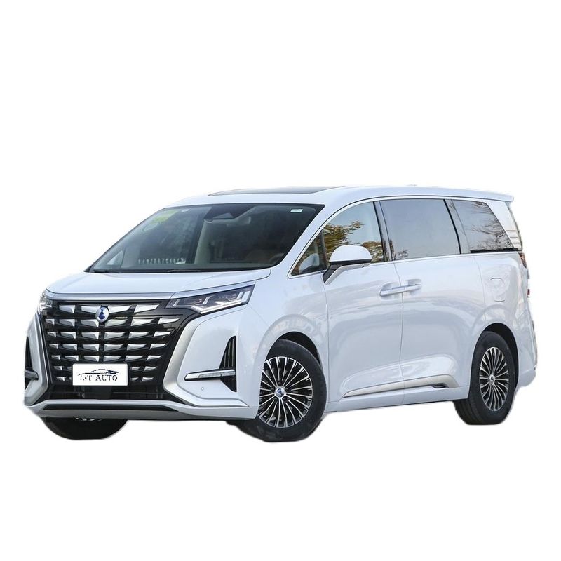 DENZA D9 4x4 MPV 7 plazas 103.36kWh Capacidad de la batería Dual motor Mediano-Gran tamaño